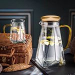 ست پارچ و 6 ليوان پیرکس طرح چند بعدی کف مربع